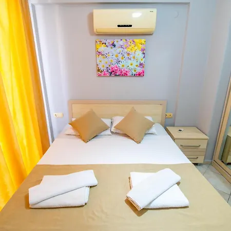 Апарт-отель Sunset Club Aqua Lettings 3*