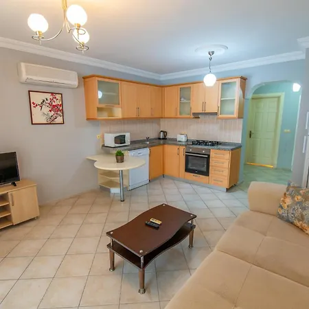 Апарт-отель Sunset Club Aqua Lettings 3*