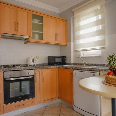 Апарт-отель Sunset Club Aqua Lettings 3*