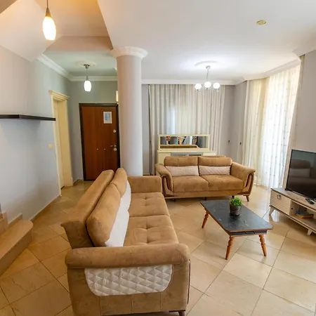 Sunset Club Aqua Lettings Апарт-отель 3*