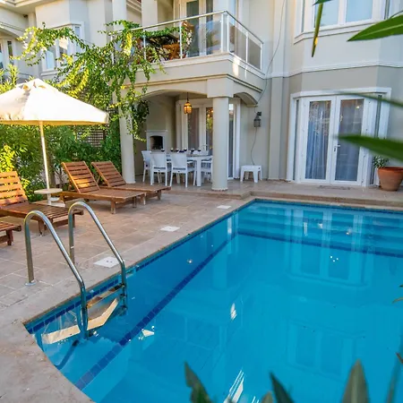 Sunset Club Aqua Lettings 3*