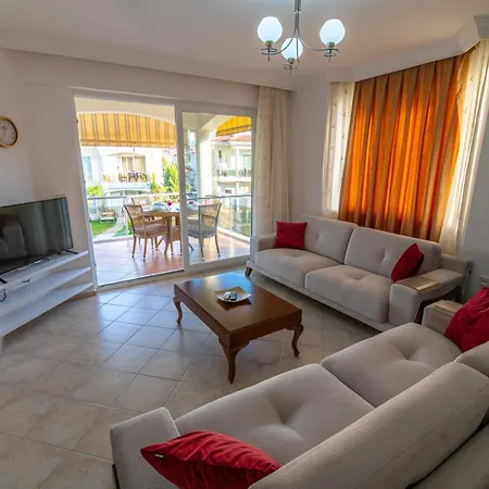 Апарт-отель Sunset Club Aqua Lettings 3*