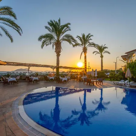 Sunset Club Aqua Lettings Апарт-отель 3*