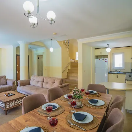 Lejlighedshotel Sunset Club Aqua Lettings 3*